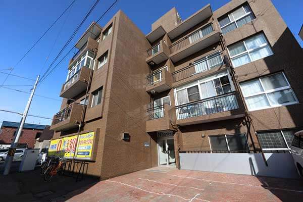 プラスルーム札幌中の島店の外観|札幌市豊平区中の島1条の屋内型トランクルーム