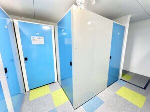 浜松西伊場店室内
