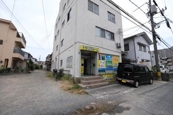 トランクルーム呉広駅前店外観