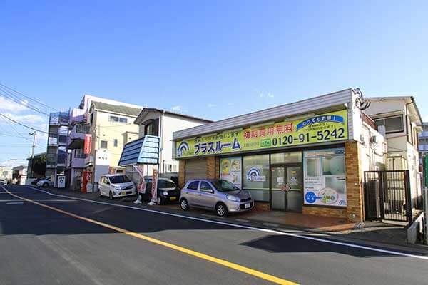 プラスルーム神奈川菅田店|専用駐車スペース駐車後